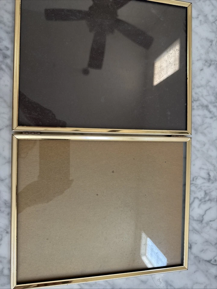 VINTAGE Metal Frame TWO PHOTO BI-FOLD HINGED GOLD TONE BRASS 8x10 PICTURE - Image 3 of 4