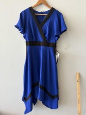 Adrianna Papell Dress Womens 6 Blue Colorblock V Neck Hanky Hem Fit & Flare
