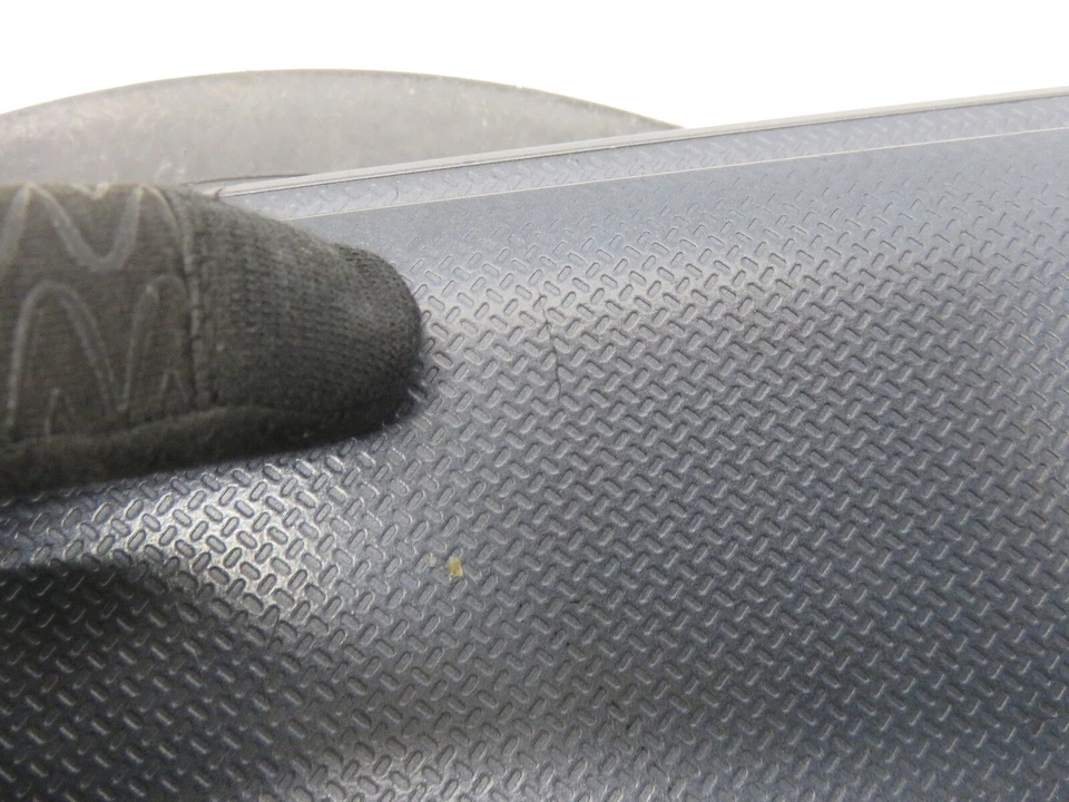 Acer Aspire 5733Z-4851 Laptop Intel Pentium P6200 2GB ohne HD/Batt - Scharniere defekt - Bild 3 von 4