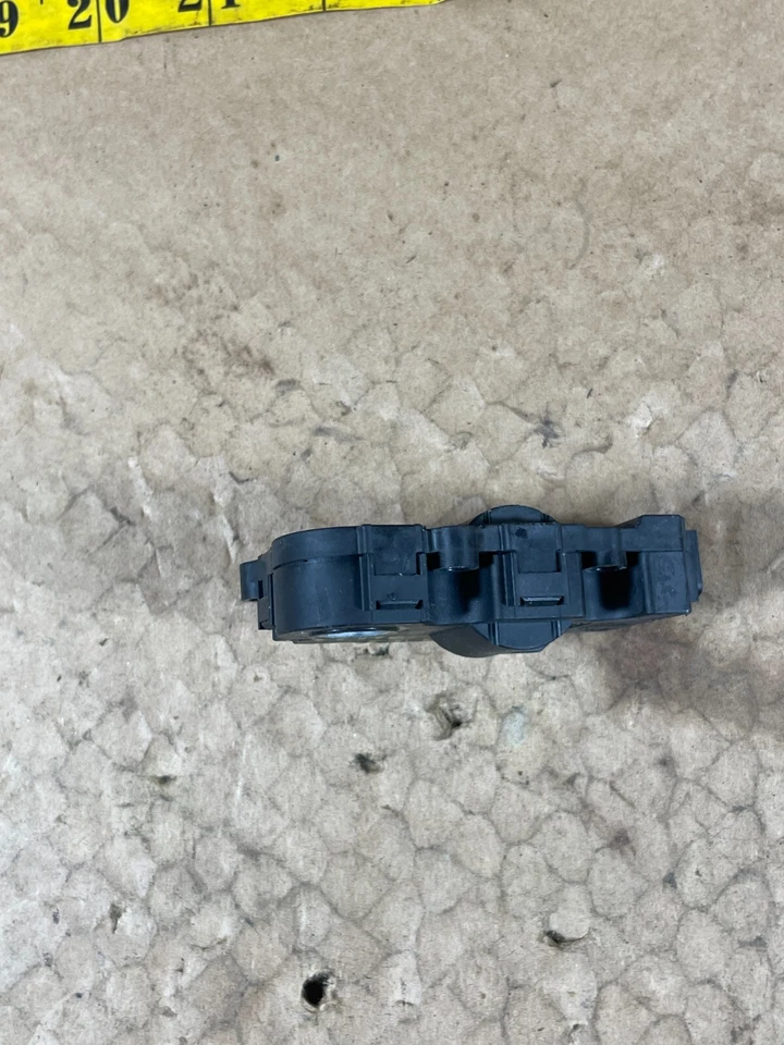 Actuador de motor de calefacción Mercedes Benz ML350 2006-2011 929888GD OEM. Foto 4 de 4