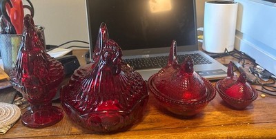 Vintage Central Glass & Indiana Glass Flashed Ruby Red Rooster & 3 Hens On Nest
