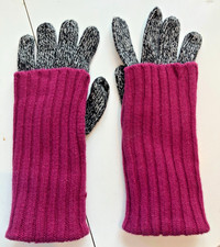 Wool Winter Gloves Magenta Wrist Black White Fingers Warm Cozy Women's NEW