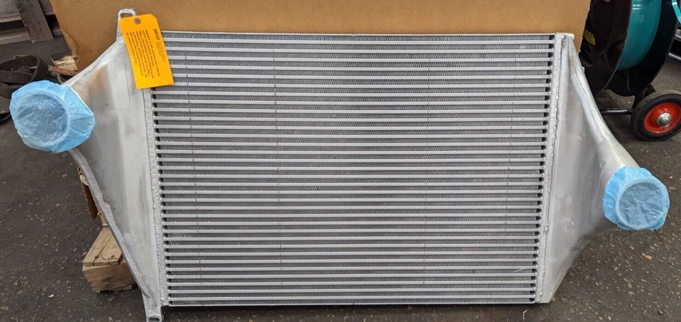 Зарядный воздушный охладитель BHTD3521 Freightliner серии FLD120 Setback и классический - Изображение 3 из 4