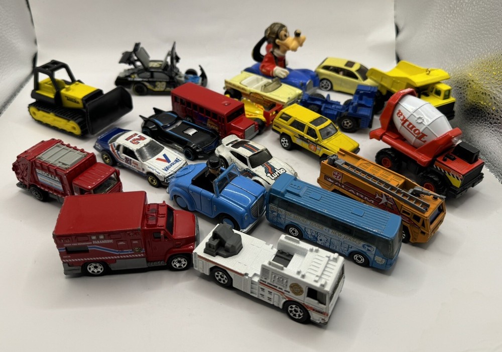 toy cars lot Of 20 vintage