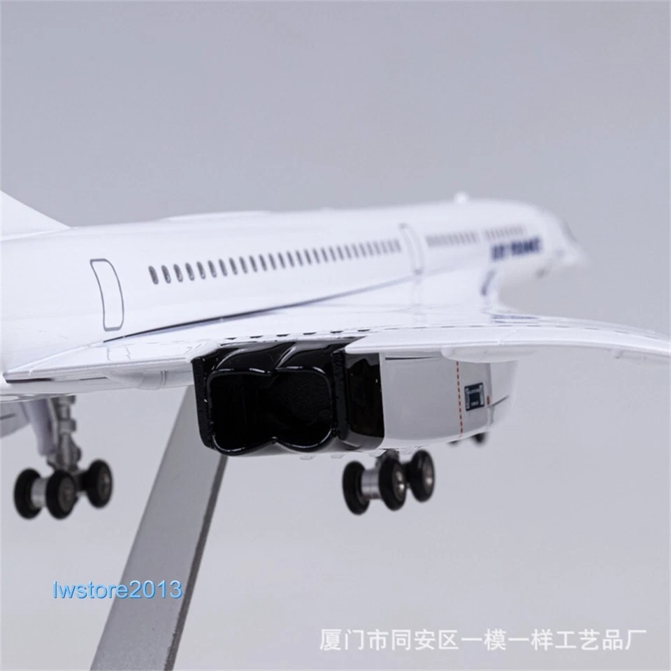 1:125 Air France Airways Airlines Passenger Airplane Aircraft Model NO LED Light - Image 4 of 4