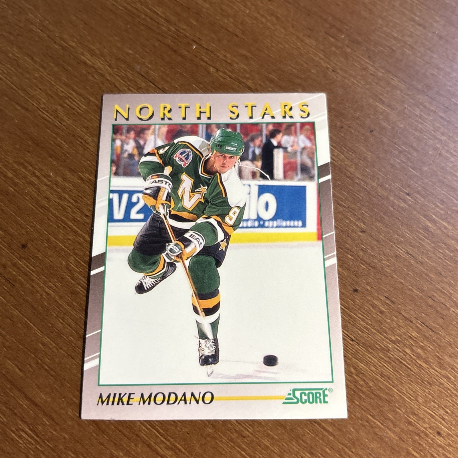 1991-92 Score Young Superstars #35 Mike Modano MINNESOTA NORTH STARS