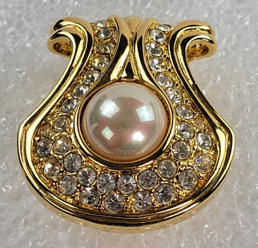 Nolan miller best sale pendant