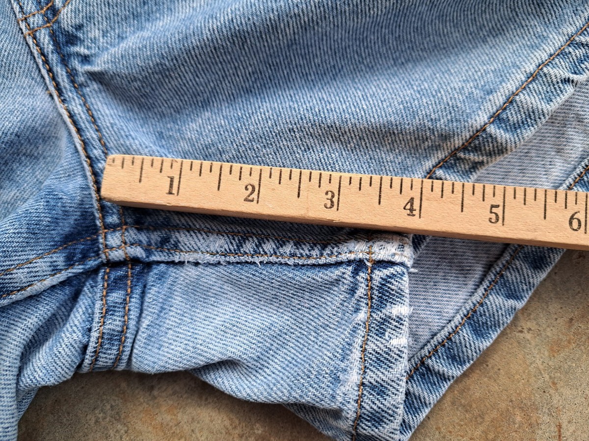 VTG 90s Levi's LL-609 Women's Denim Jean Shorts 33 VTG 90s Levi's LL-609 Women's Denim Jean Shorts 33