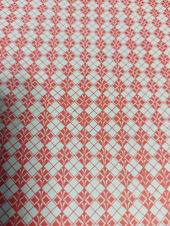 Обои для кукольного домика с эффектом треугольника и каймой масштаб 1:12 миниатюрные красные - Изображение 4 из 4