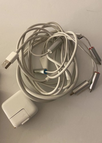 Apple charger for iPhone and iPod - Picture 3 of 4