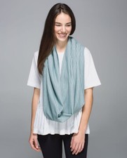 Lululemon Athletica Parallel Stripe Menthol Heathered Slate Vinyasa Scarf Rulu