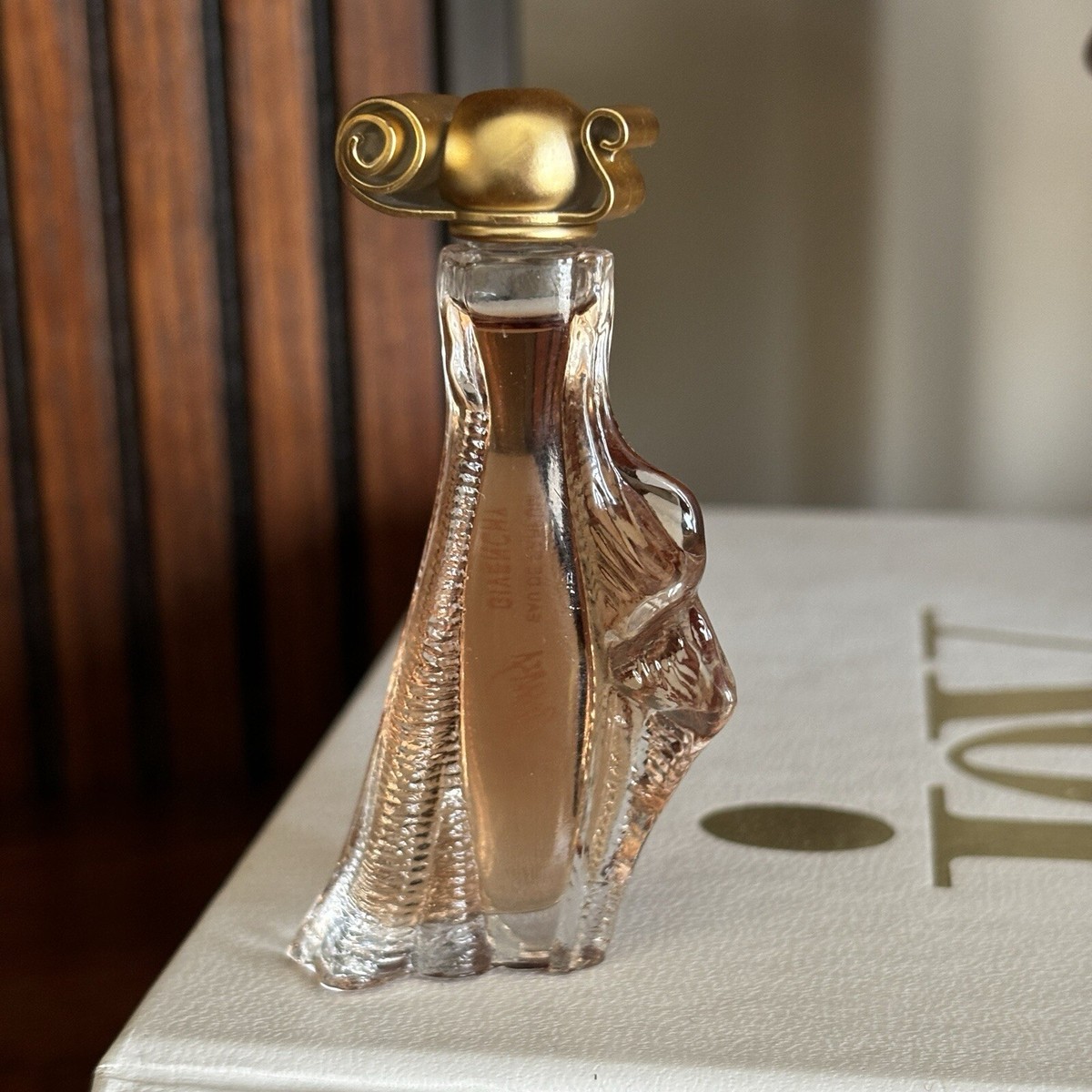 ジバンシー　オルガンザ　アンディソンス　Organza Indecence Givenchy Organza Indecence Eau de Parfum Spray, 3.3 oz - Macy's