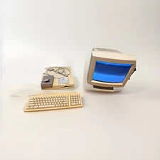 VTG Apple Macintosh Performa 410 Complete System Powers On Original Monitor KB M