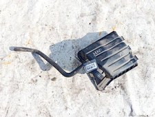 Dodge Grand Caravan 2004 Air filter box used, Genuine FR2522014-69