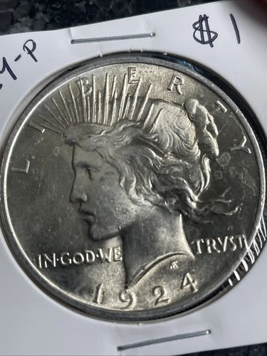 1924 Philadelphia Peace 90% Silver Dollar Uncirculated BU (lot #050)