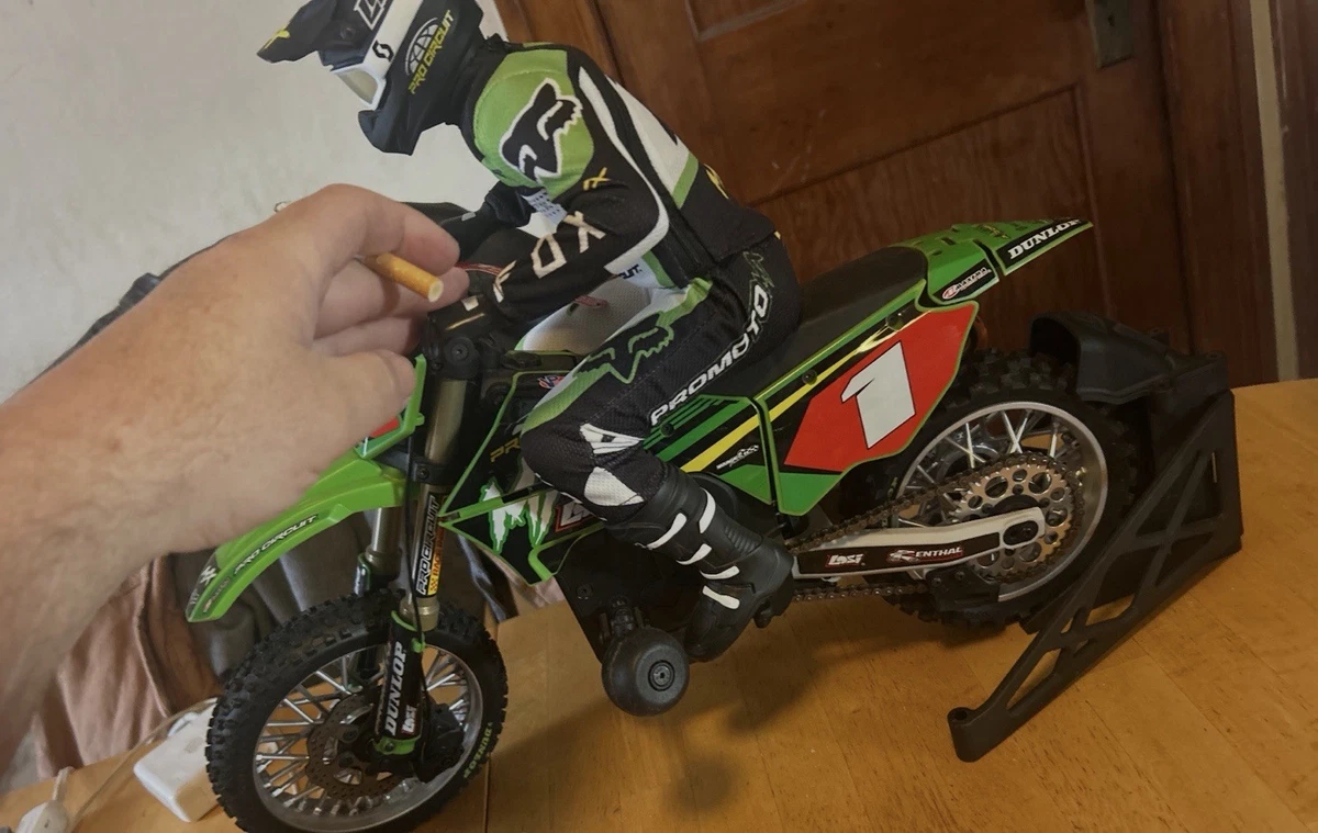 Kawasaki 1:6 Contemporary Manufacture Diecast Motorcycles & ATVs