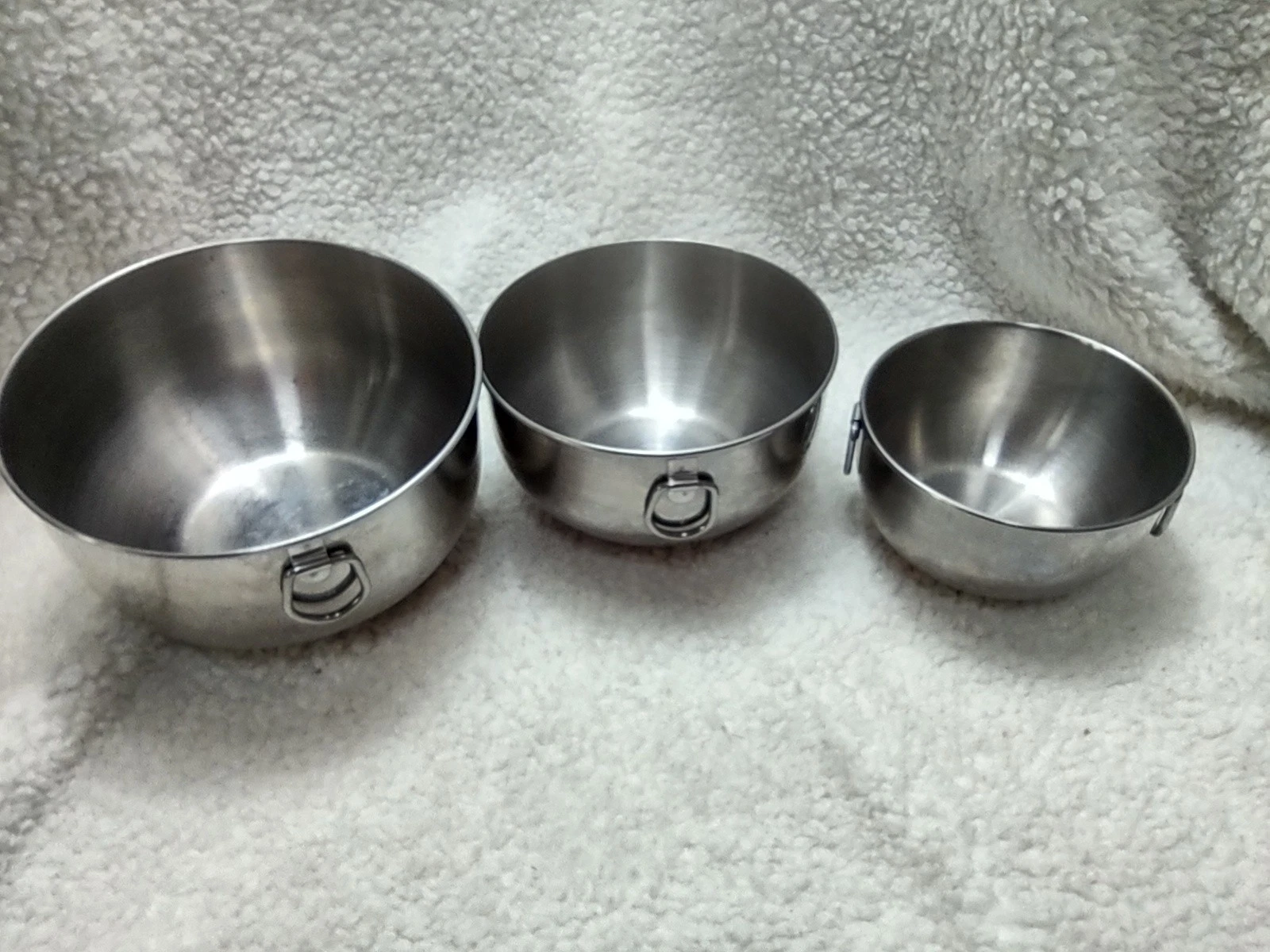 VTG Set ~ 3 Farberware Nesting Mixing Bowls Stainless Steel Double Thumb Rings
Opens in a new window