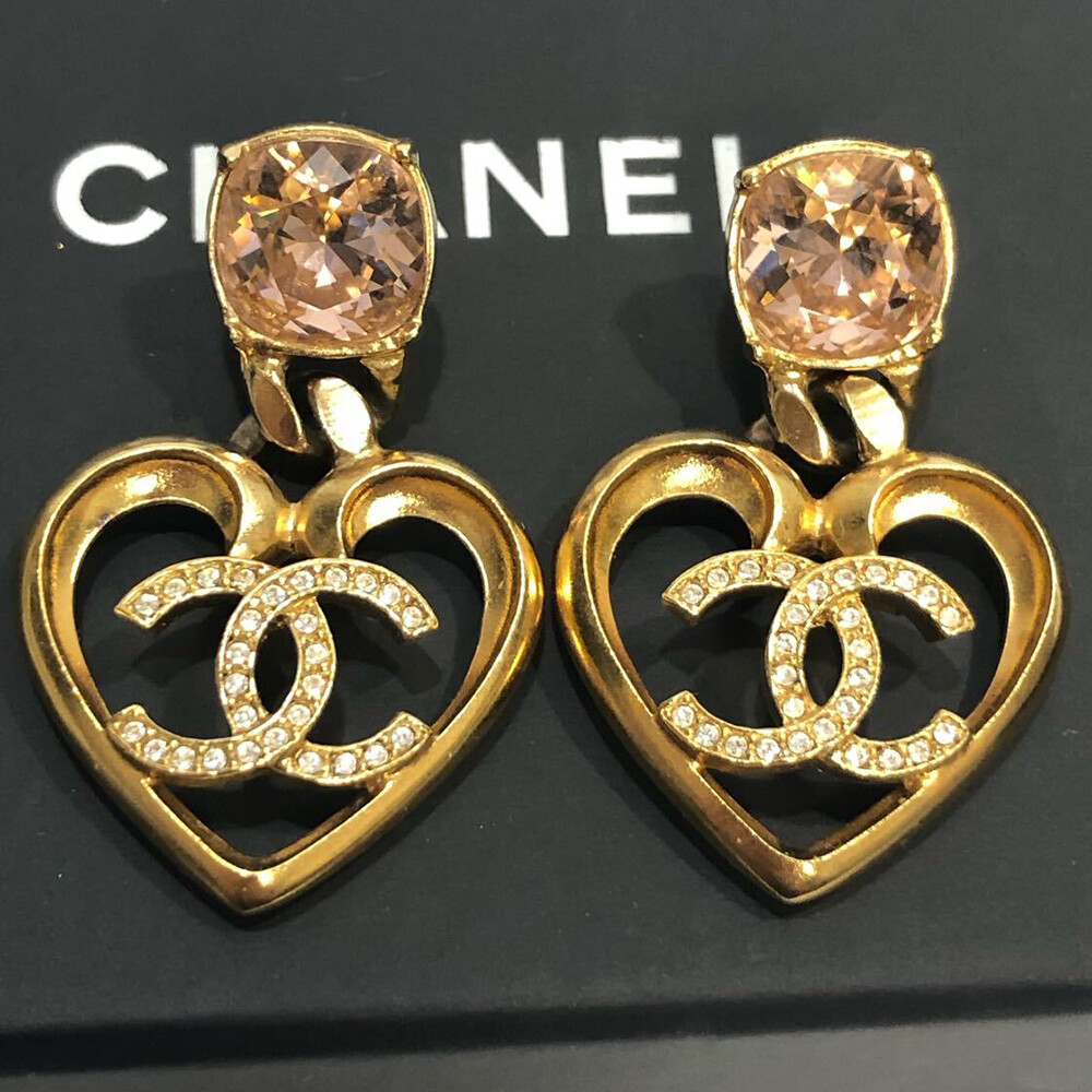 【ゴールドのハートモチーフ☆ギフトに】 CHANEL CCロゴ ピアス CHANEL CC Logos Pink Rhinestone Open Heart Stud Earrings