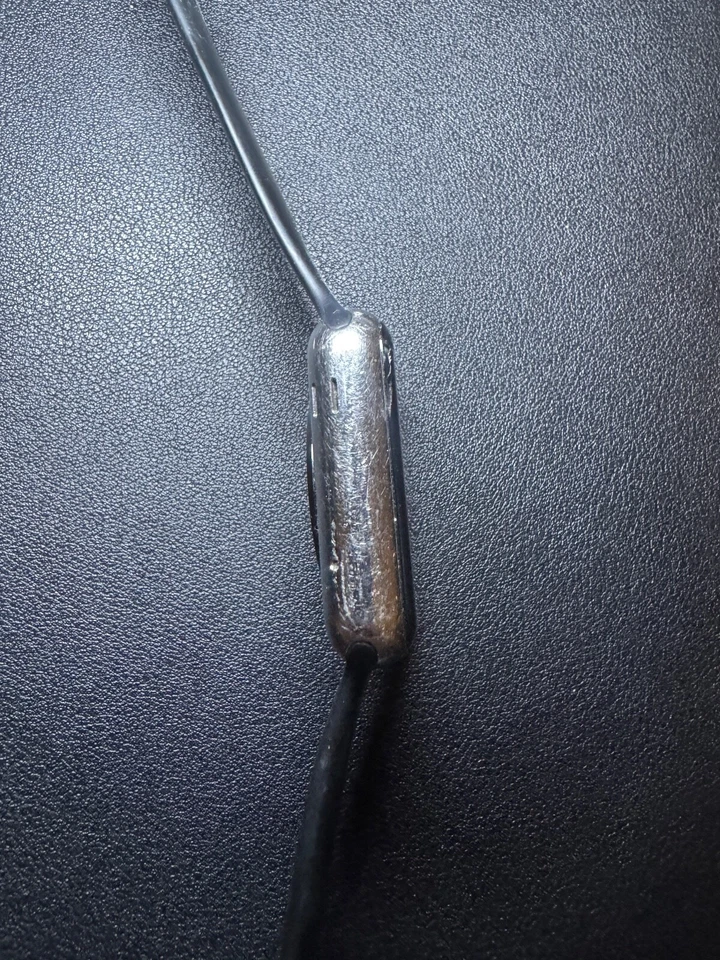 Apple Watch A1554 42mm Aluminum Case Black Works, Cracked Screen - Image 4 of 4