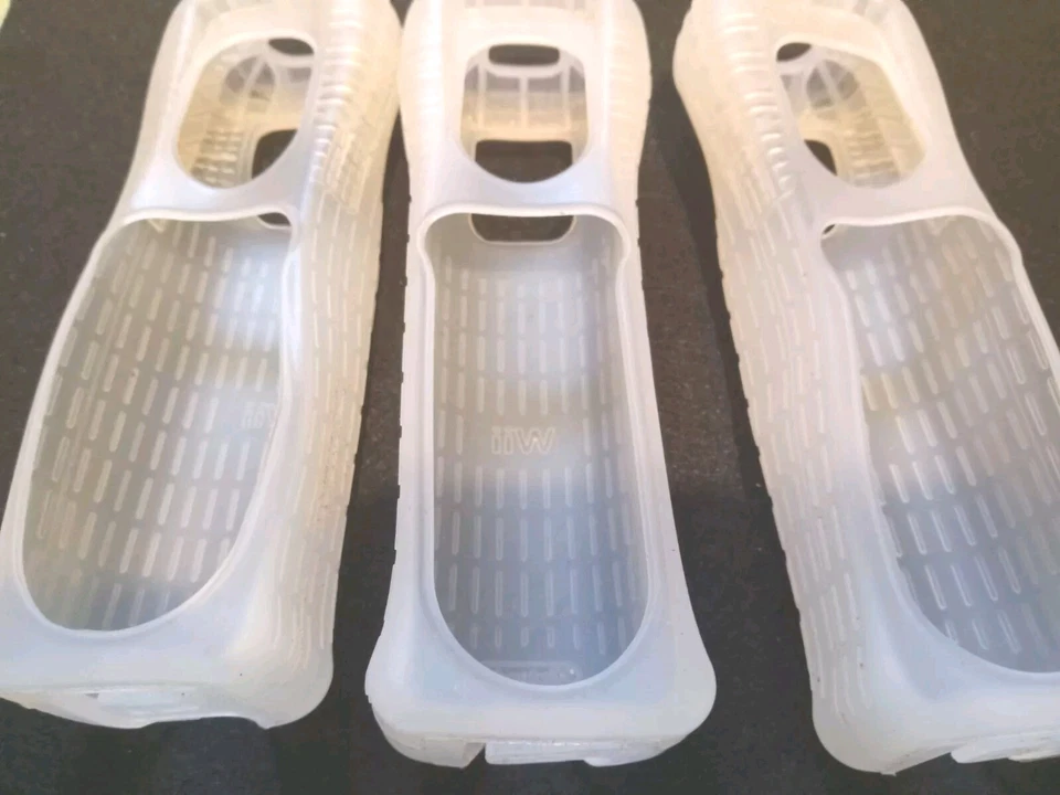 Lot Of 3 Silicone Skin Case Covers For Nintendo Wii Remote Controllers - Image 2 of 4