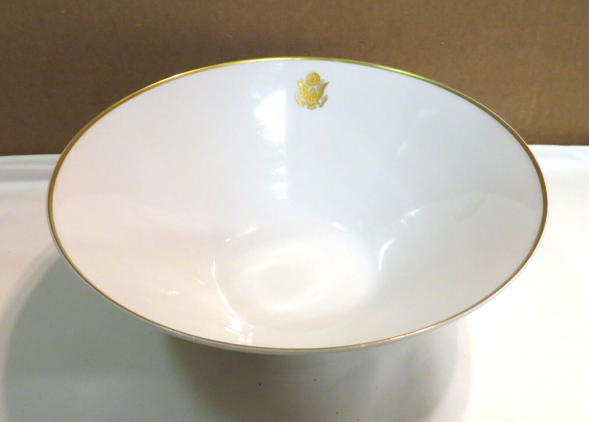 Value Hutschenreuther 1814 Vintage German Hutschenreuther Cream Porcelain Plate