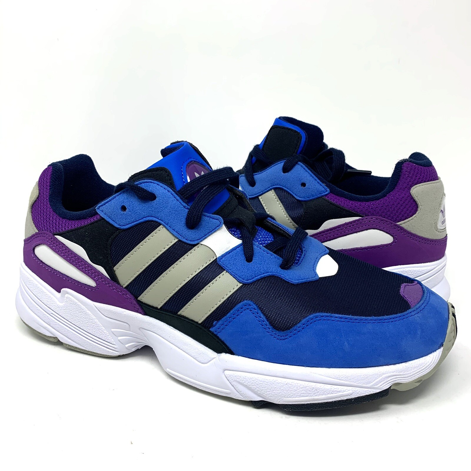 adidas blue sports shoes
