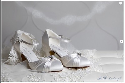 Scarpe Sposa Firmate Color Avorio Altezza Tacco 6 Cm Comode E Sensuali | eBay
