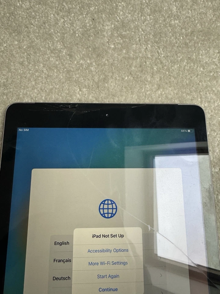 Apple iPad (5th Generation) 32GB Wi-Fi + Cellular Space Grey - Read Description - Image 4 of 4