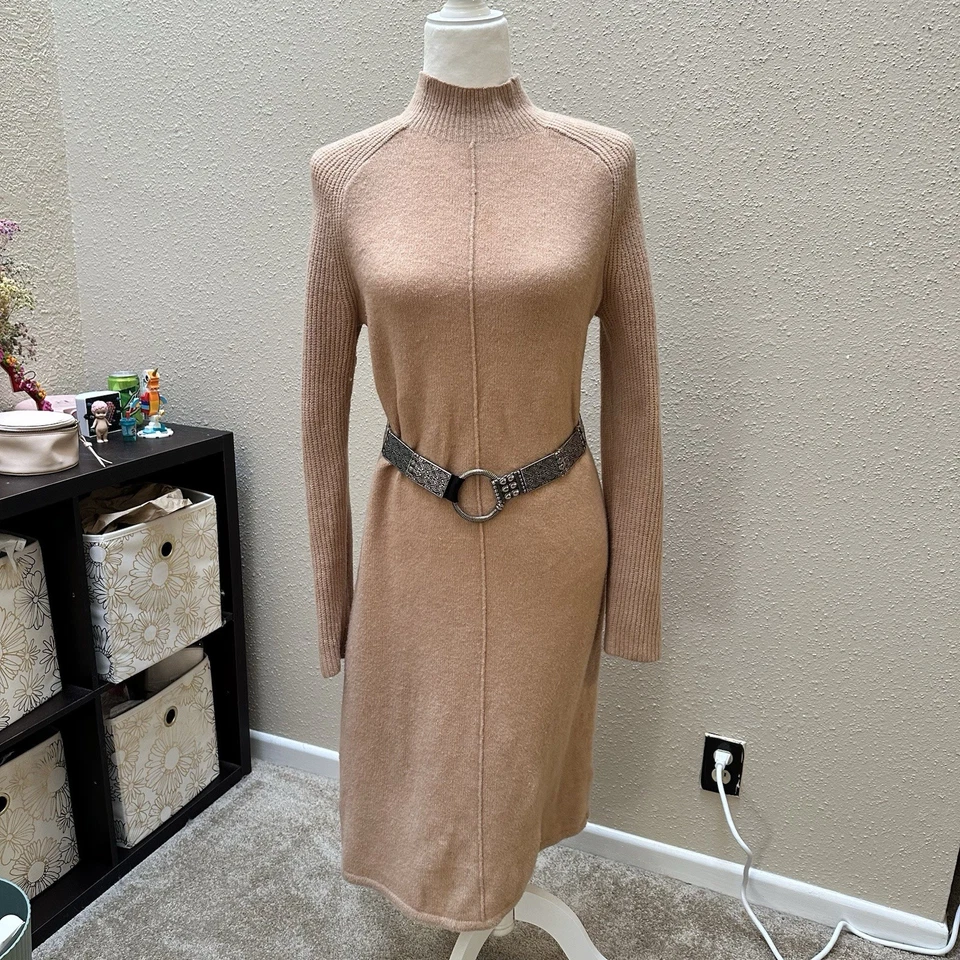 Vestido Suéter Banana Republic Lana Merino Tostado Neutro Largo Midi Cuello Tortuga XS/S Foto 2 de 4