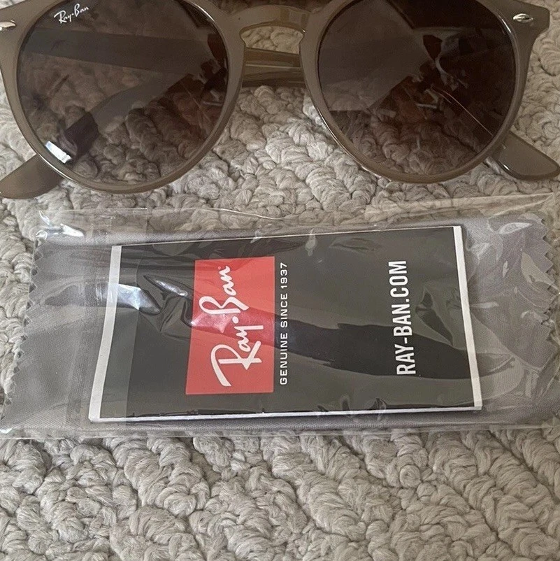 Gafas de sol Rayban color neutro Foto 2 de 4