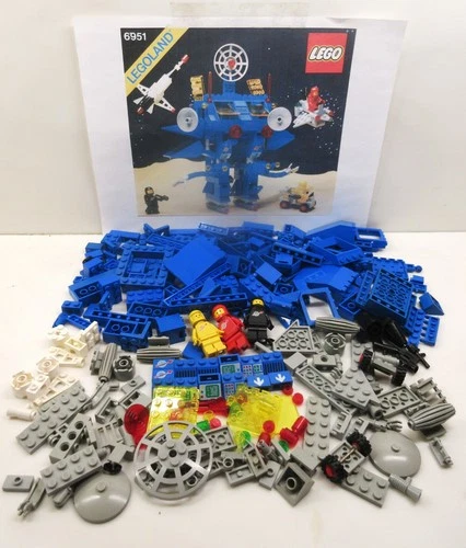 Lego Vintage LL Classic Space #6951-Robot Command-90% complete (1984) READ