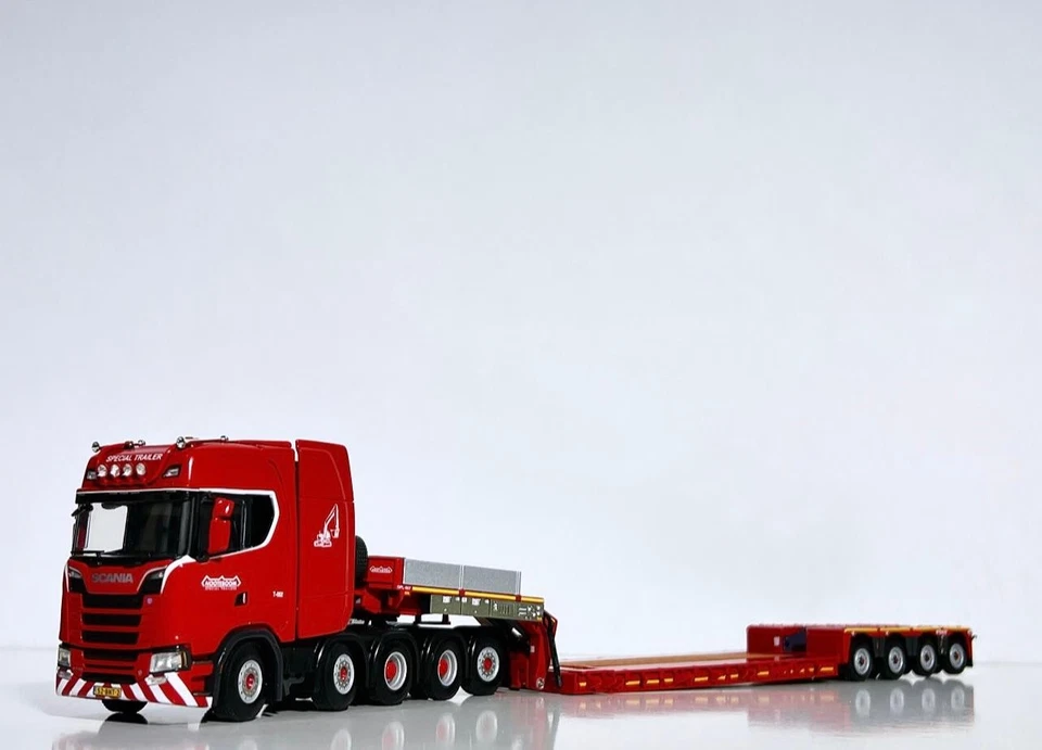 Remolque de carga baja Scania Highline CS20H 10x4 "Nooteboom" modelos de camiones WSI 1:50 Foto 4 de 4