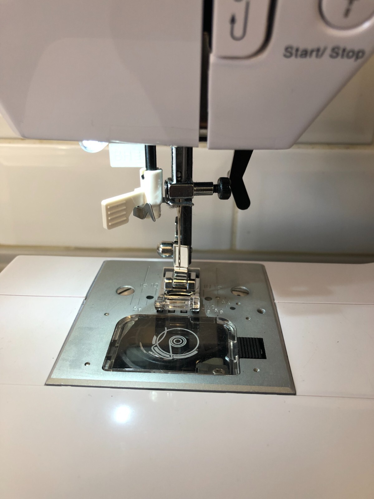 Uten Computerized Sewing Machine Portable Electronic Quilting 200