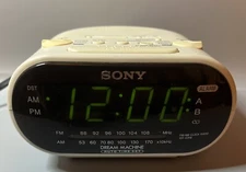 Sony Dream Machine AM/FM Dual Alarm White Clock Radio ICF-C318 Works