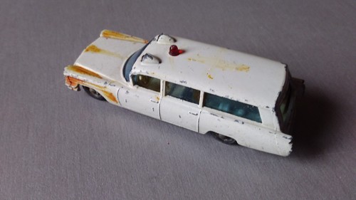 Matchbox Regular Wheels No 5t4 Cadillac Ambulance Made in England