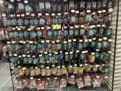 D&D Nolzur's Marvelous Miniatures - Random 16 Medium, 8 Large OR 4 Huge Boxes