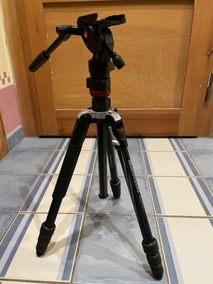 Stativ Manfrotto mit Videoschwenker MVKBFRT-Live