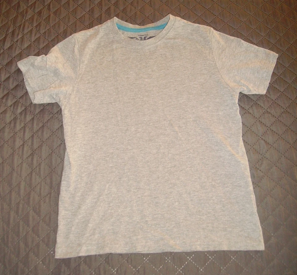 5 Tshirts Gr. 134/140 - Bild 2 von 4