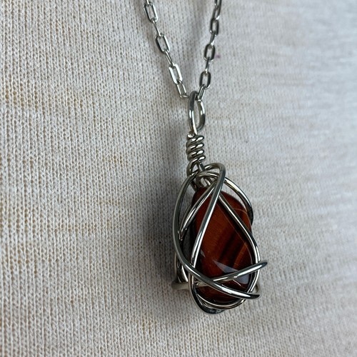 Wire Wrapped Red Tiger's Eye Pendant Necklace Silver Tone 23" - Picture 3 of 7
