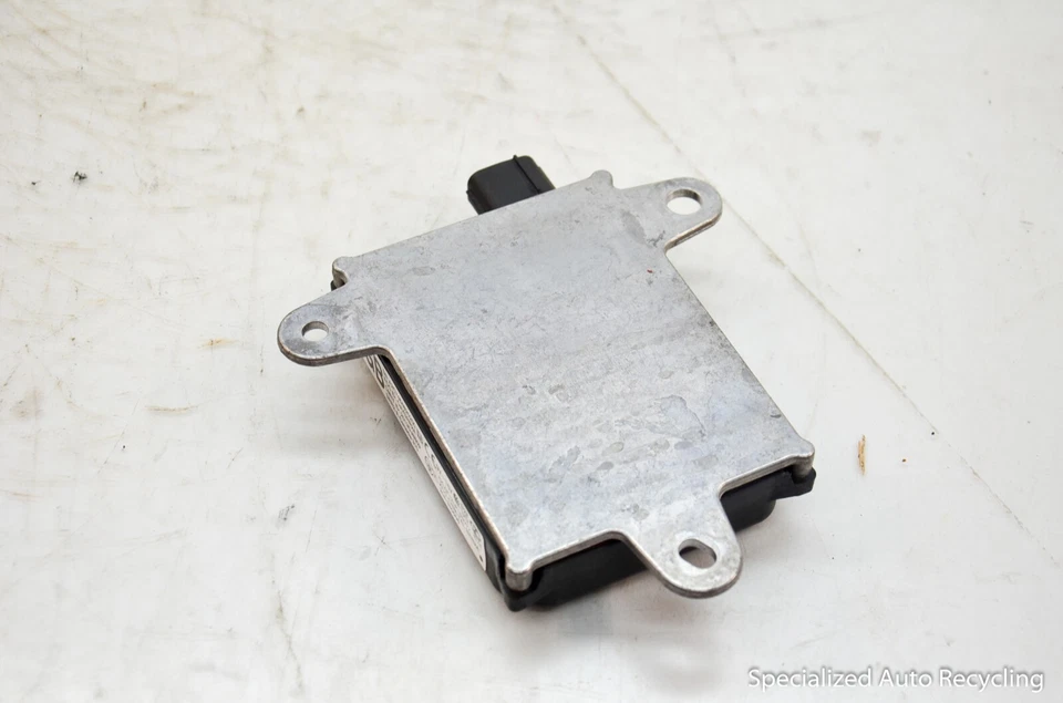 2015 Lexus GS350 BLIND SPOT ALERT MONITOR SENSOR MODULE OEM #88162-0W290 - Изображение 2 из 4