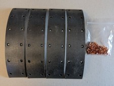 AUSTIN GIPSY LONG WHEEL BASE G4 M15 NEW FRONT BRAKE LININGS AND RIVETS  BB567