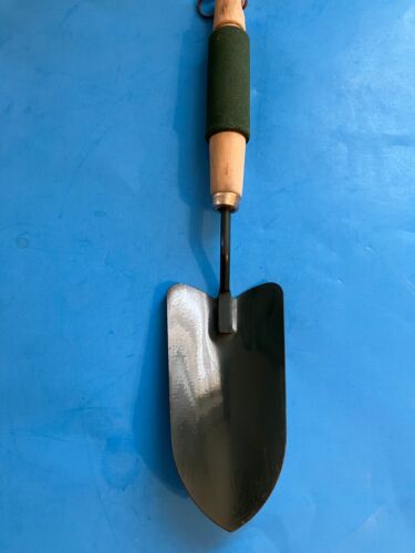 ToolTreaux Wooden Steel Handheld Garden Tool Shovel Hoe nice used, spring time - Picture 2 of 4