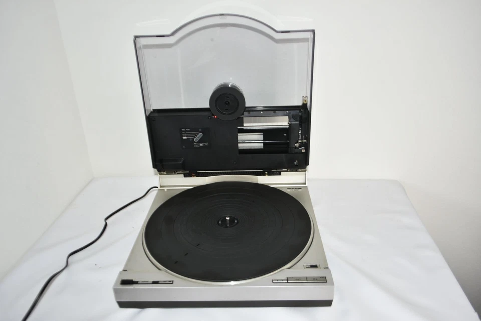 Technics SL-7 Turntable Fully Functional Auto-Start Linear Tracking Japan - Image 2 of 4