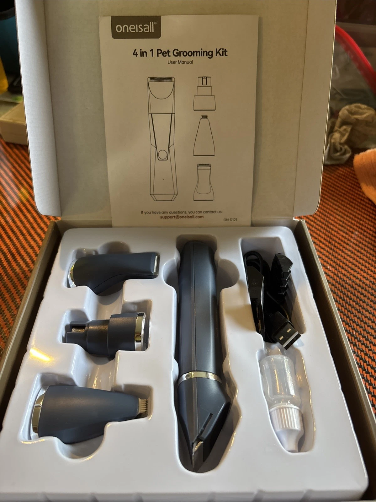 Oneisall Pet Grooming Clippers With Comb And Scissors.new Open Box Cat Dog
