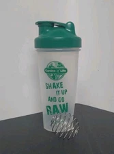 BLENDER BOTTLES GARDEN OF LIFE SHAKER GREEN with INSERT 