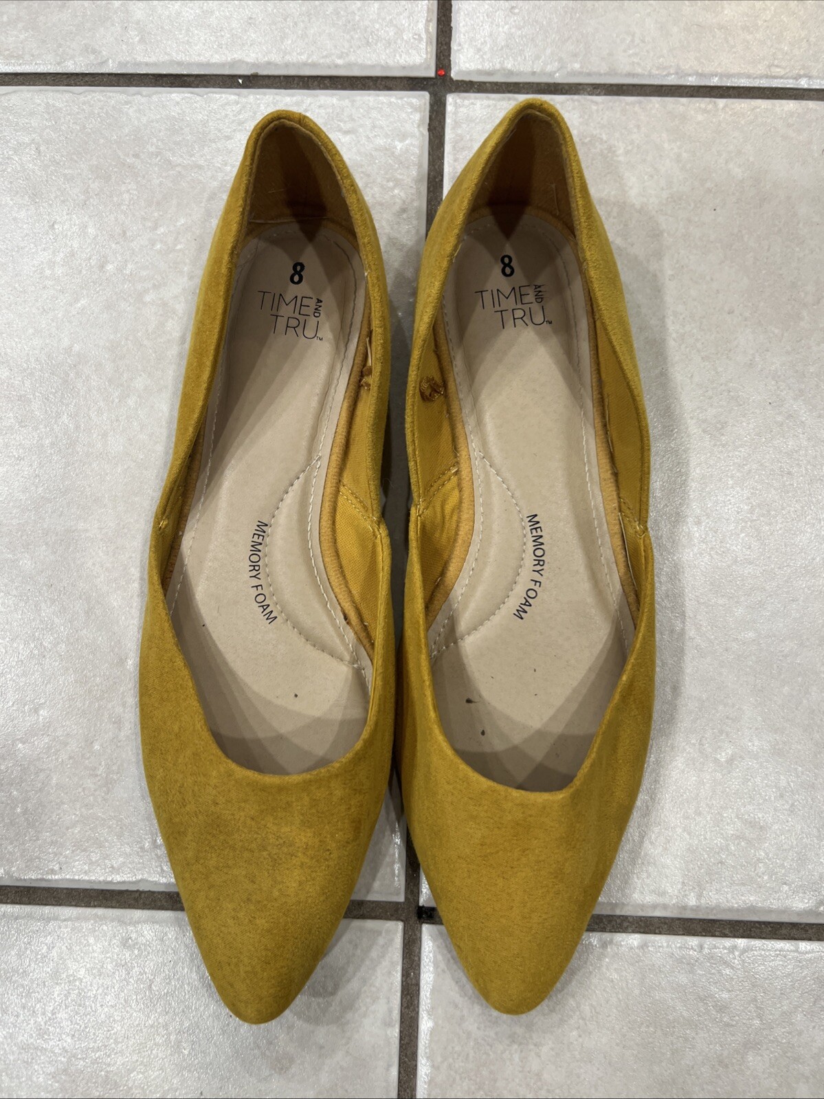 TIME AND TRU Size 8 Yellow Mustard Women's Mole Skin Flats EUC Excellent Condition