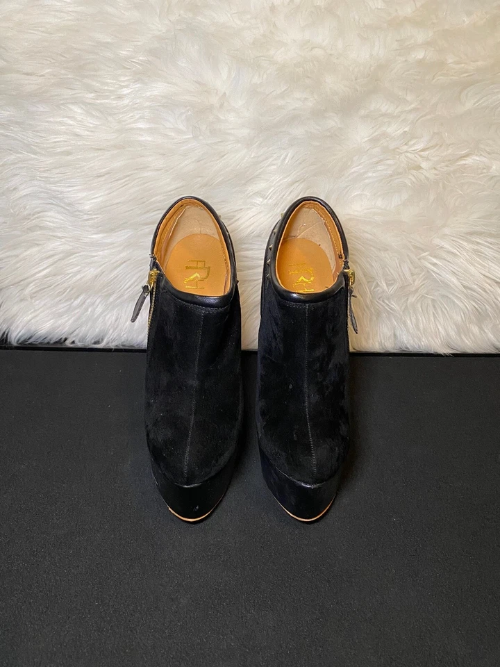 Женские сапоги на платформе Fahrenheit черные бархатные с шипами золотистые на высоком каблуке размер 7 - Изображение 4 из 4