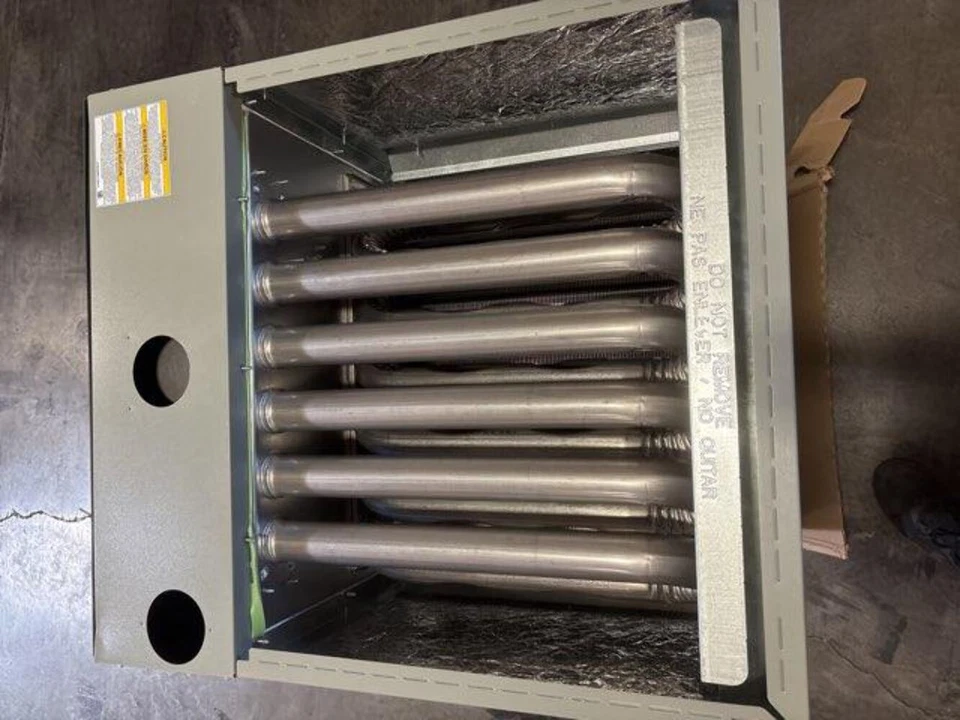 Trane S9V2D120U5PSBD 120,000 BTU 2-Stage Up/Horizontal Gas Furnace 96% 220772 - Image 4 of 4