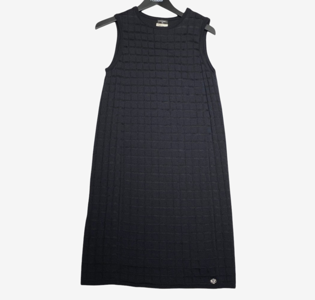 CHANEL Sleeveless Knit Dress Black Rayon Wool FR40 / US8 Made in France