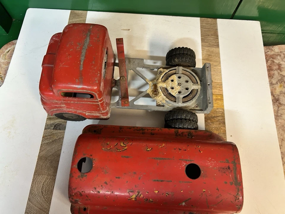 Camión cisterna Tonka vintage de acero prensado Strutco de los años 60 Foto 3 de 4